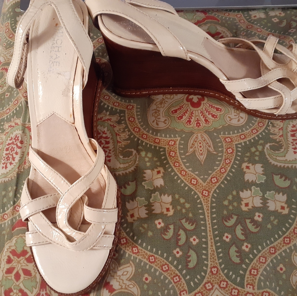 Michael Kors 10 white leather wedge sandals heels